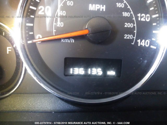 1J8HG48K28C111938 - 2008 JEEP COMMANDER SPORT შავი ფოტო 7