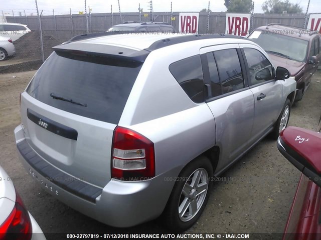 1J8FF47W57D122794 - 2007 JEEP COMPASS SILVER photo 4