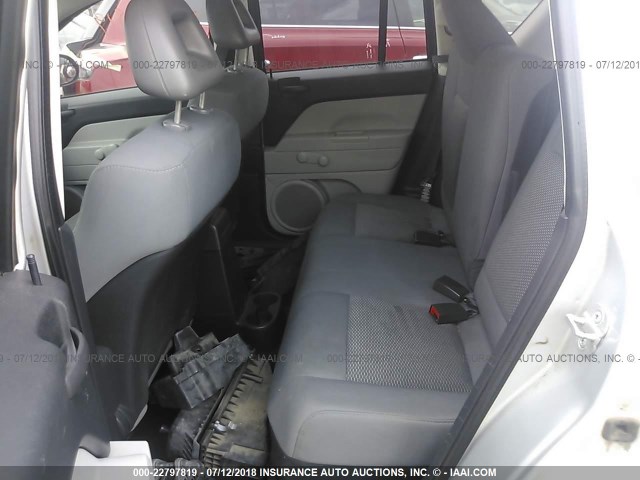 1J8FF47W57D122794 - 2007 JEEP COMPASS SILVER photo 8