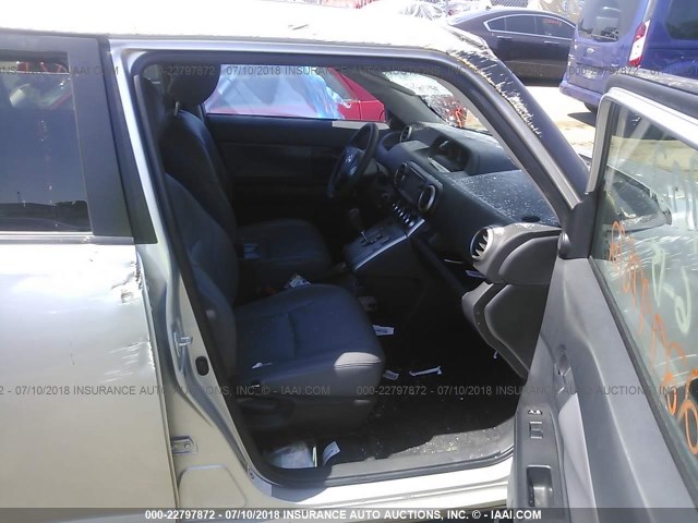 JTLZE4FE2EJ053887 - 2014 TOYOTA SCION XB Gümüş foto 5