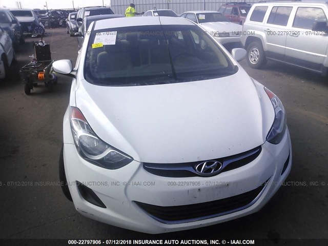 5NPDH4AE5DH271205 - 2013 HYUNDAI ELANTRA GLS/LIMITED WHITE photo 6