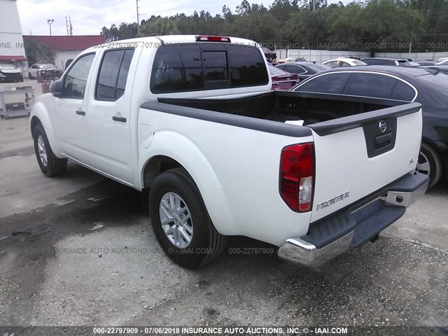 1N6AD0ER2JN717436 - 2018 NISSAN FRONTIER S/SV/SL/PRO-4X WHITE photo 3