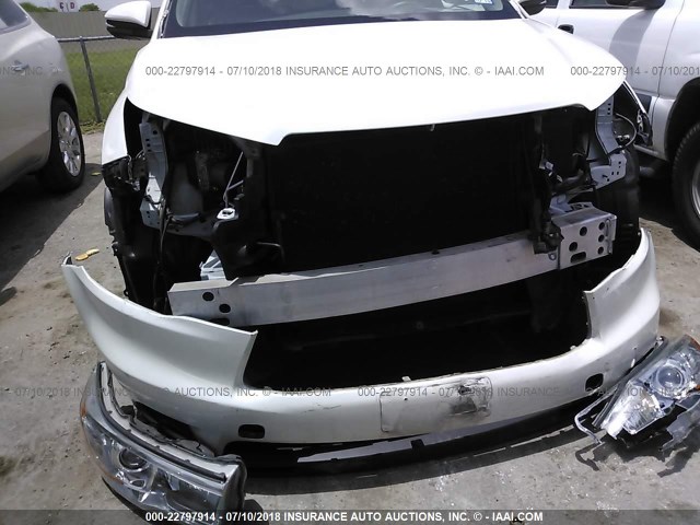 5TDZARFHXFS010790 - 2015 TOYOTA HIGHLANDER LE WHITE photo 6