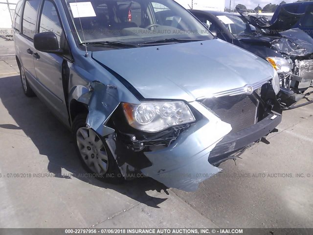 2A8HR44H98R748711 - 2008 CHRYSLER TOWN & COUNTRY LX Light Blue photo 6