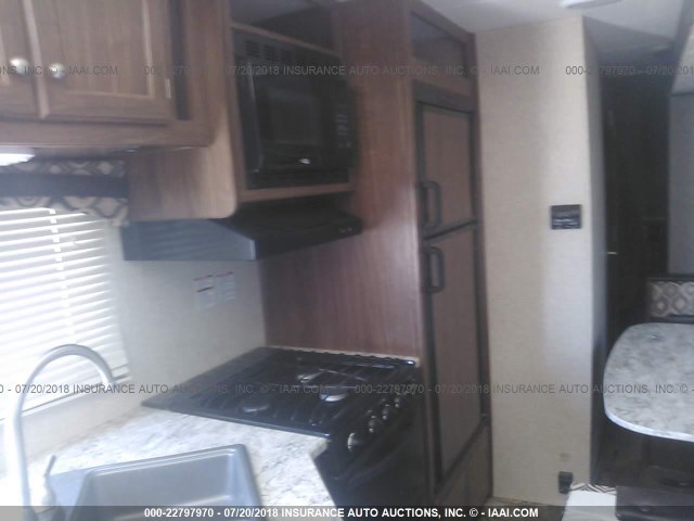 5SFPB3326HE319972 - 2017 HEARTLAND PROLYN30LX  Білий фото 7