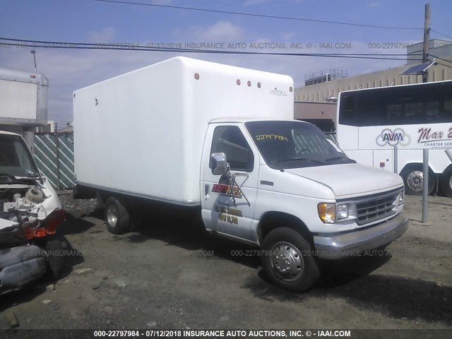 1FDKE37M7RHA00561 - 1994 FORD ECONOLINE E350 CUTAWAY VAN WHITE photo 1