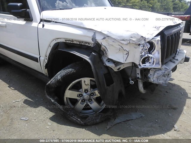 1J8HH48K98C180381 - 2008 JEEP COMMANDER SPORT WHITE photo 6