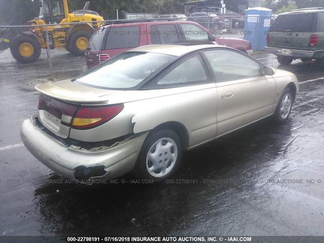 1G8ZG1279VZ148633 - 1997 SATURN SC2 GOLD photo 4