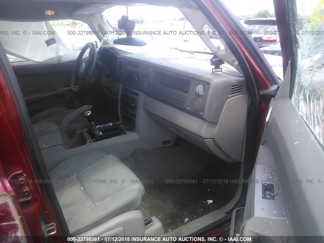 1J8HG48N76C229362 - 2006 JEEP COMMANDER RED photo 5