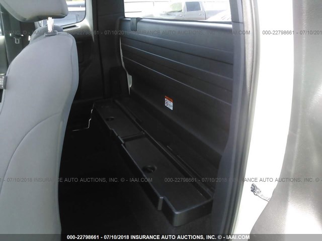 5TFRX5GN0HX099410 - 2017 TOYOTA TACOMA ACCESS CAB/SR/SR5 WHITE photo 8