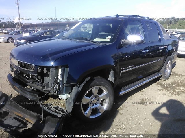 3GNMCGE09CG197218 - 2012 CHEVROLET AVALANCHE LTZ BLUE photo 2