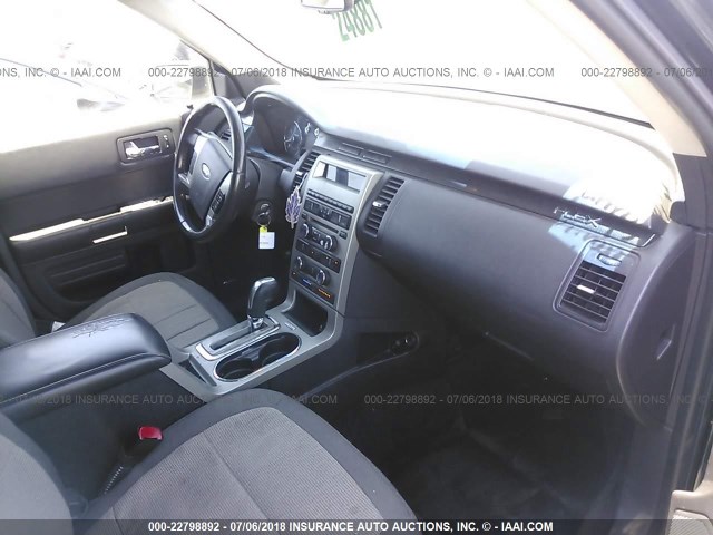 2FMGK5BC2BBD08507 - 2011 FORD FLEX SE BLACK photo 5