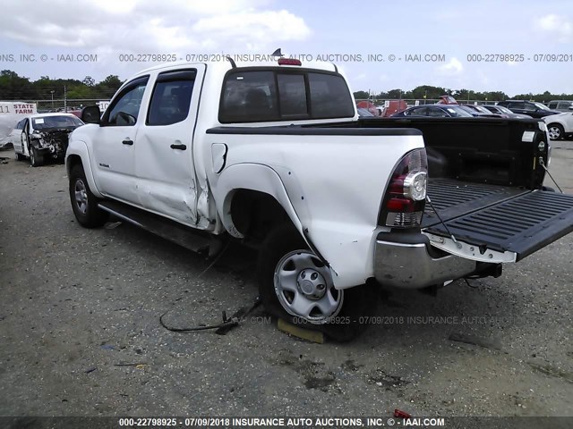 5TFJU4GN6CX018984 - 2012 TOYOTA TACOMA DOUBLE CAB PRERUNNER WHITE photo 3
