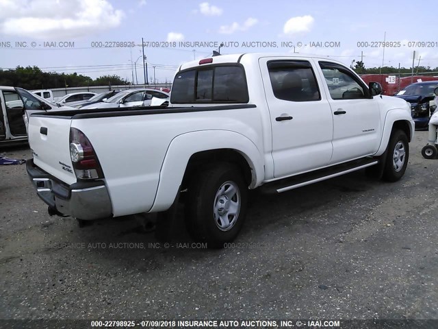 5TFJU4GN6CX018984 - 2012 TOYOTA TACOMA DOUBLE CAB PRERUNNER WHITE photo 4