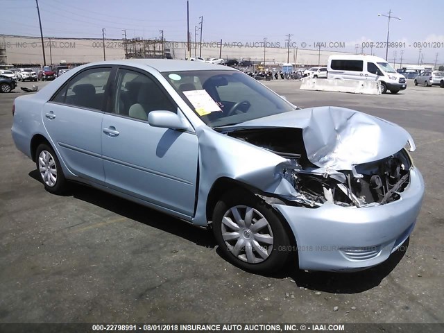 4T1BE32K25U523039 - 2005 TOYOTA CAMRY LE/XLE/SE BLUE photo 1