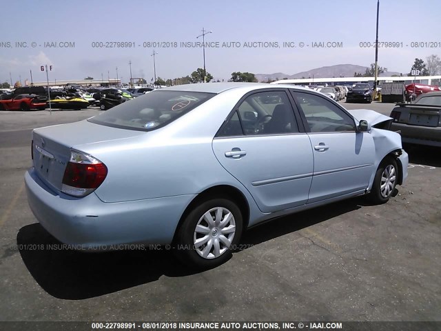 4T1BE32K25U523039 - 2005 TOYOTA CAMRY LE/XLE/SE BLUE photo 4