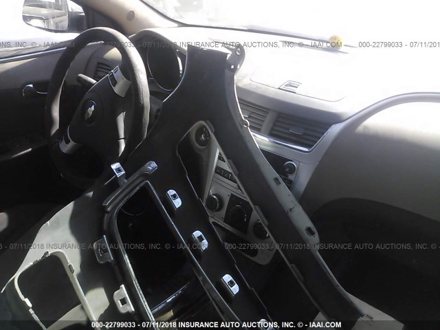 1G1ZB5E01CF279623 - 2012 CHEVROLET MALIBU LS WHITE photo 5