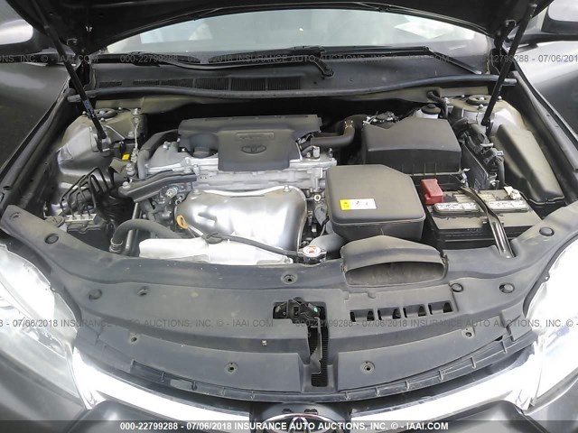 4T1BF1FK9HU780165 - 2017 TOYOTA CAMRY LE/XLE/SE/XSE 灰色 照片 10