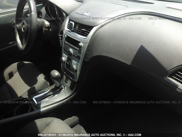 1G1ZC5EB7AF288662 - 2010 CHEVROLET MALIBU 1LT 金色 照片 5