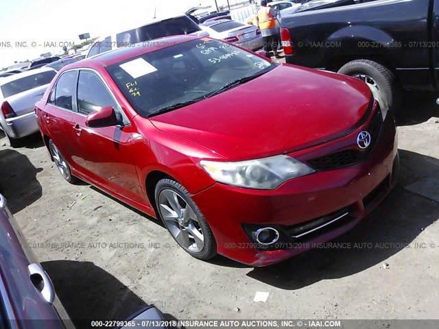 4T1BF1FK8CU631691 - 2012 TOYOTA CAMRY SE/LE/XLE 栗色 照片 1