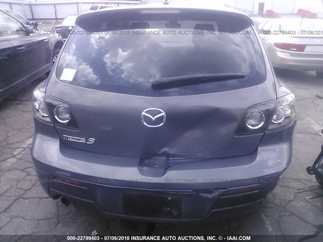 JM1BK343381134919 - 2008 MAZDA 3 HATCHBACK GRAY photo 6