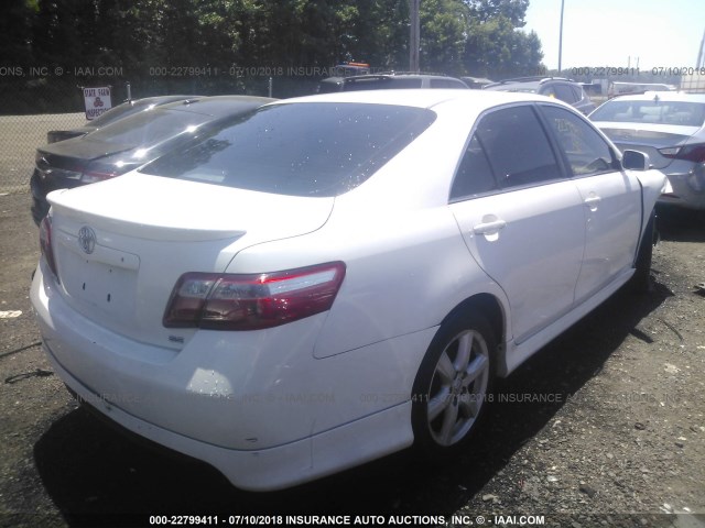 4T1BE46K77U607960 - 2007 TOYOTA CAMRY NEW GENERAT CE/LE/XLE/SE WHITE photo 4