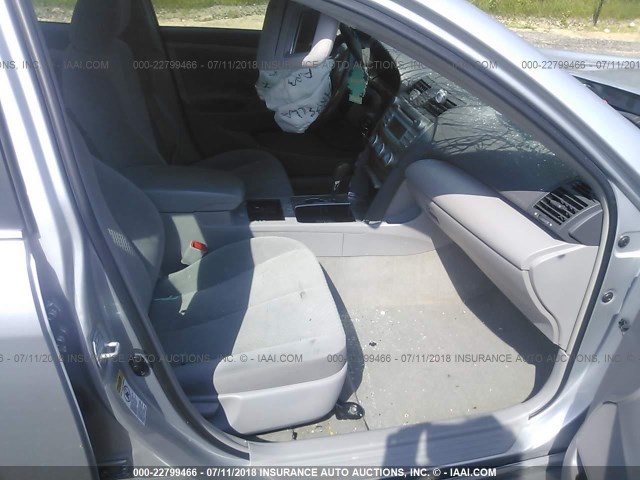4T1BE46K97U148513 - 2007 TOYOTA CAMRY NEW GENERAT CE/LE/XLE/SE SILVER photo 5