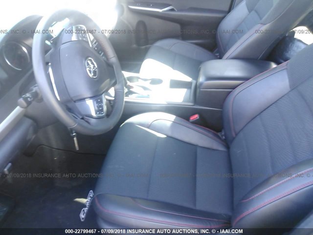 4T1BF1FKXHU441169 - 2017 TOYOTA CAMRY LE/XLE/SE/XSE 黑色 照片 5