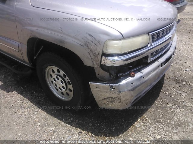 1GNEC16Z32J227356 - 2002 CHEVROLET SUBURBAN C1500 TAN photo 6