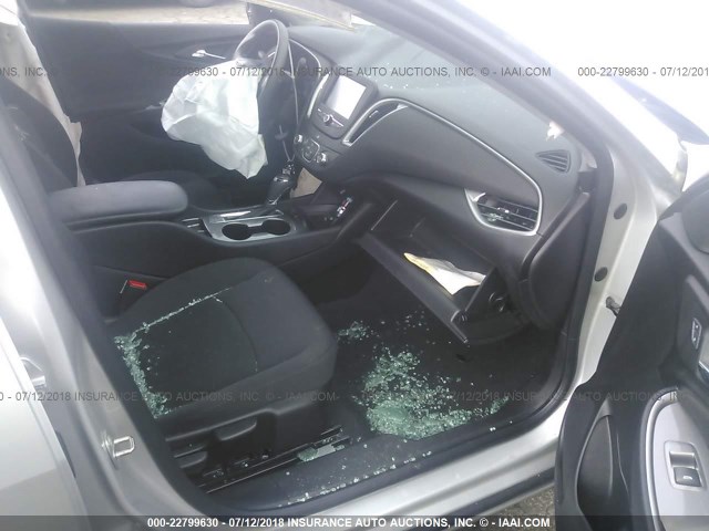 1G1ZB5ST2HF200949 - 2017 CHEVROLET MALIBU LS Gümüş foto 5