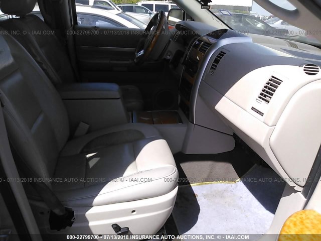 1A8HX58237F526754 - 2007 CHRYSLER ASPEN LIMITED SILVER photo 5