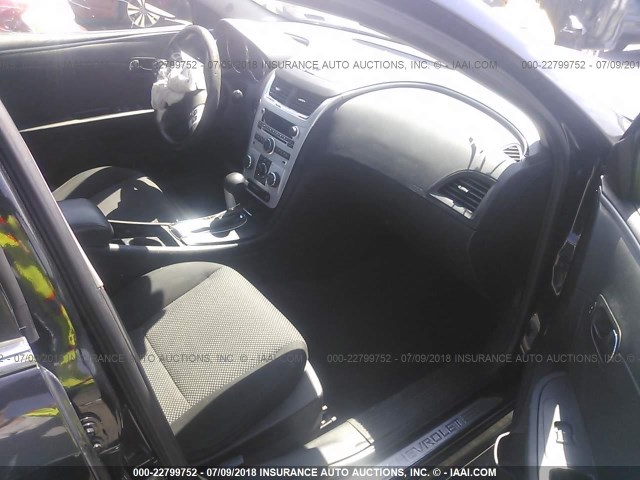 1G1ZC5E08CF246373 - 2012 CHEVROLET MALIBU 1LT 黑色 照片 5