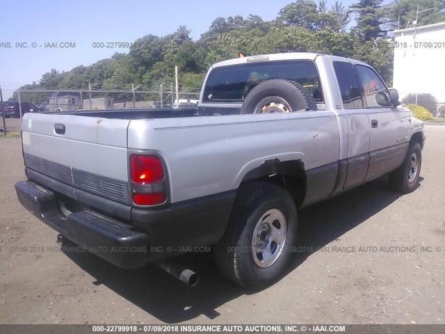 1B7HC13Y6YJ173478 - 2000 DODGE RAM 1500 SILVER photo 4