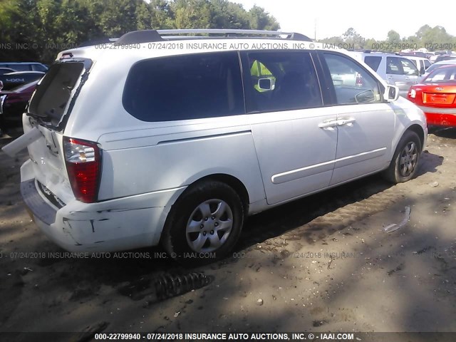 KNDMB233066080743 - 2006 KIA SEDONA EX/LX WHITE photo 4