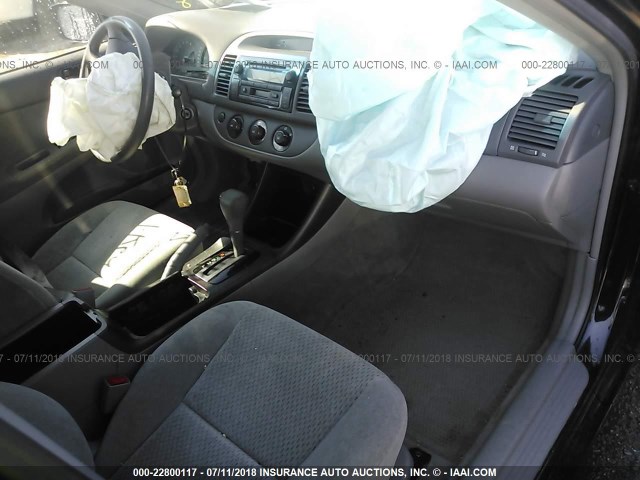 4T1BE32K62U591484 - 2002 TOYOTA CAMRY LE/XLE/SE 黑色 照片 5