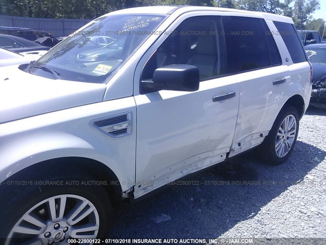 SALFT24N49H116392 - 2009 LAND ROVER LR2 HSE TECHNOLOGY WHITE photo 6