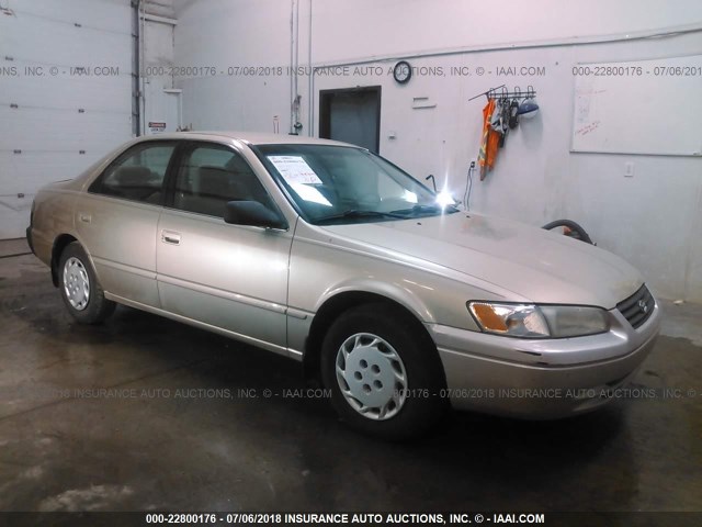 JT2BG22K6W0159489 - 1998 TOYOTA CAMRY CE/LE/XLE ოქროსფერი ფოტო 1