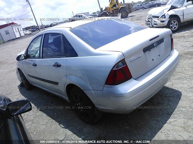 1FAFP34N67W243970 - 2007 FORD FOCUS ZX4/S/SE/SES 银色 照片 3