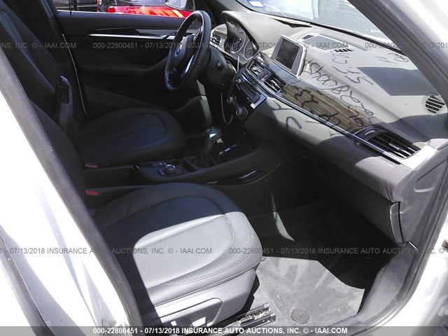 WBXHT3C33GP888068 - 2016 BMW X1 XDRIVE28I WHITE photo 5