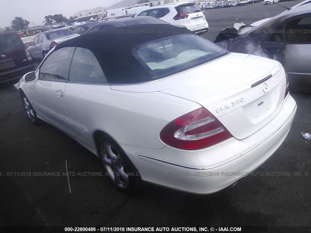 WDBTK65J15F127905 - 2005 MERCEDES-BENZ CLK 320 WHITE photo 3