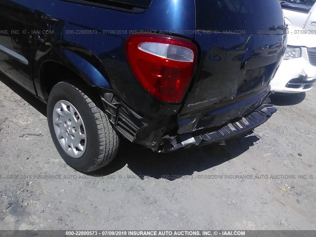 1C4GJ25342B595971 - 2002 CHRYSLER VOYAGER BLUE photo 6