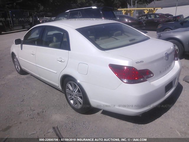 4T1BK36B07U221156 - 2007 TOYOTA AVALON XL/XLS/TOURING/LIMITED WHITE photo 3