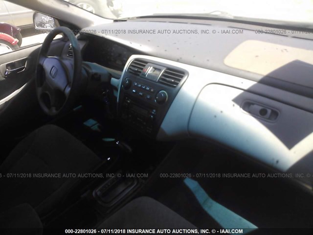 1HGCF86681A041317 - 2001 HONDA ACCORD VALUE SILVER photo 5