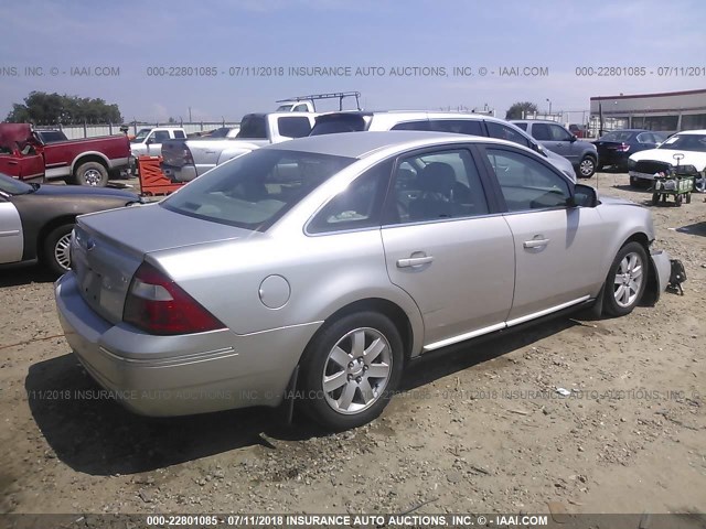 1FAHP24106G186738 - 2006 FORD FIVE HUNDRED SEL SILVER photo 4