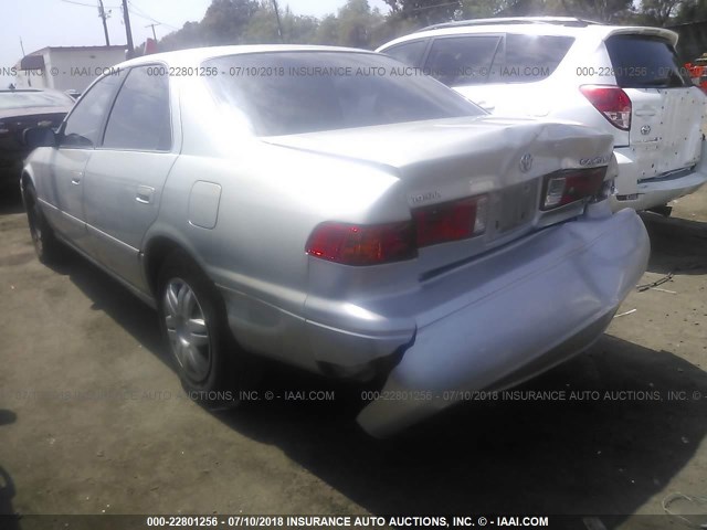 JT2BF22K510342121 - 2001 TOYOTA CAMRY CE/LE/XLE 银色 照片 3