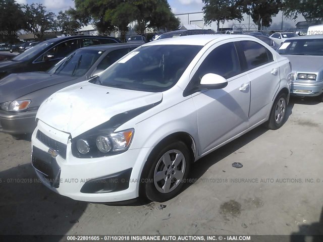 1G1JA5SH5G4174062 - 2016 CHEVROLET SONIC LS 白色 照片 2