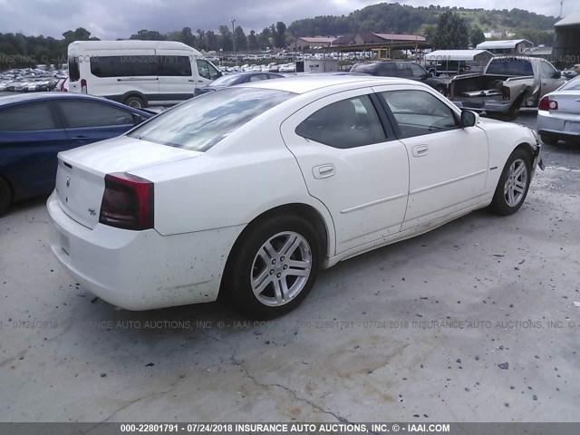 2B3KA53H36H255204 - 2006 DODGE CHARGER R/T WHITE photo 4