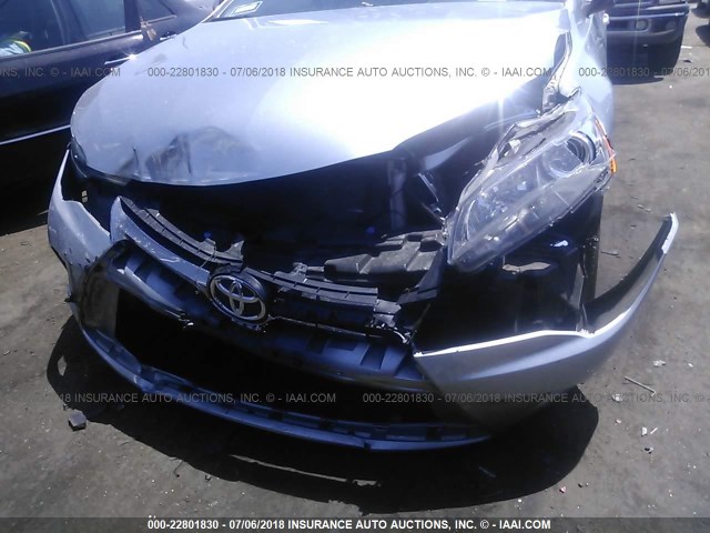 4T1BF1FK1HU359573 - 2017 TOYOTA CAMRY LE/XLE/SE/XSE SILVER photo 6