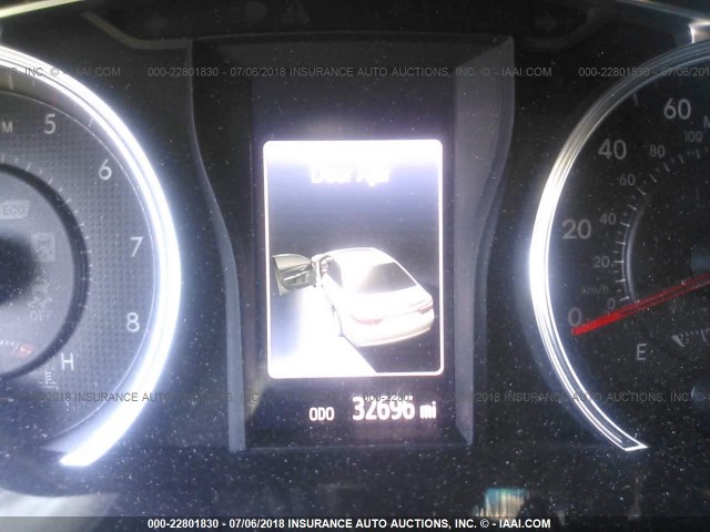 4T1BF1FK1HU359573 - 2017 TOYOTA CAMRY LE/XLE/SE/XSE SILVER photo 7