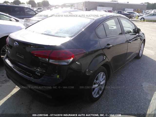 3KPFL4A71HE008955 - 2017 KIA FORTE LX/S BLACK photo 4